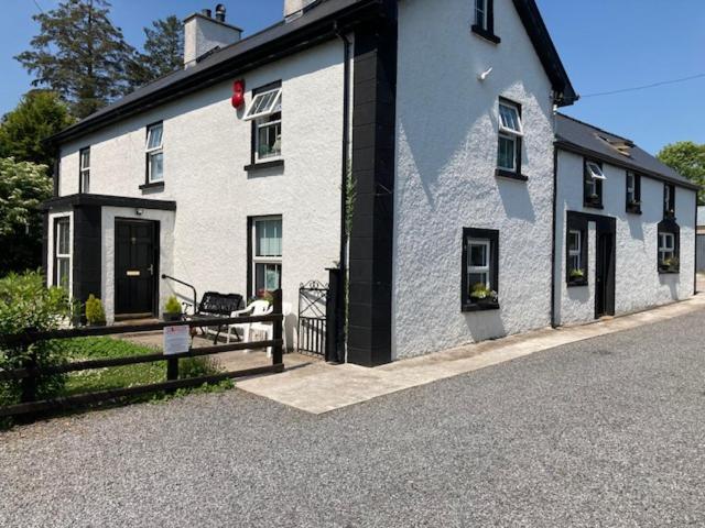 The Old Post Office Lodge Enniskillen Exterior photo