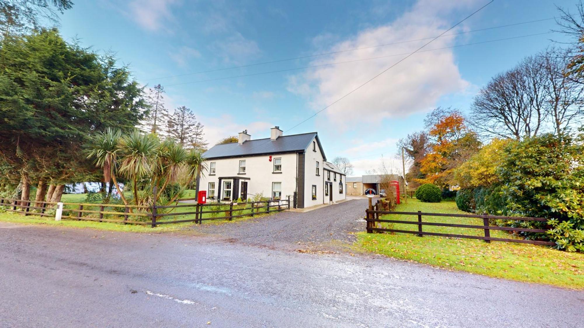 The Old Post Office Lodge Enniskillen Exterior photo